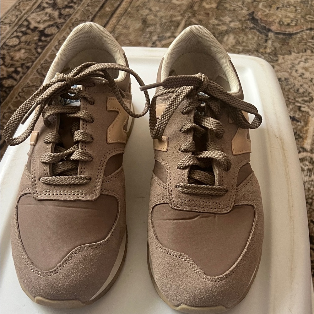 Women's Tan Sneakers